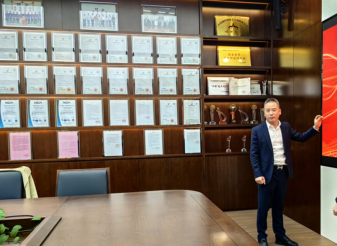 中國鋼結構協會空間結構分會領導專家一行蒞臨萬豪考察指導工作 中國鋼結構協會空間結構分會領導專家一行蒞臨萬豪考察指導工作