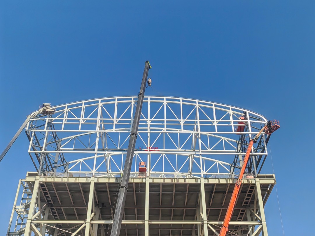 馭風逐沙，織就賽道美學——比亞迪紹興嵊州賽車場干拔沙坡觀景平臺鋼膜結構