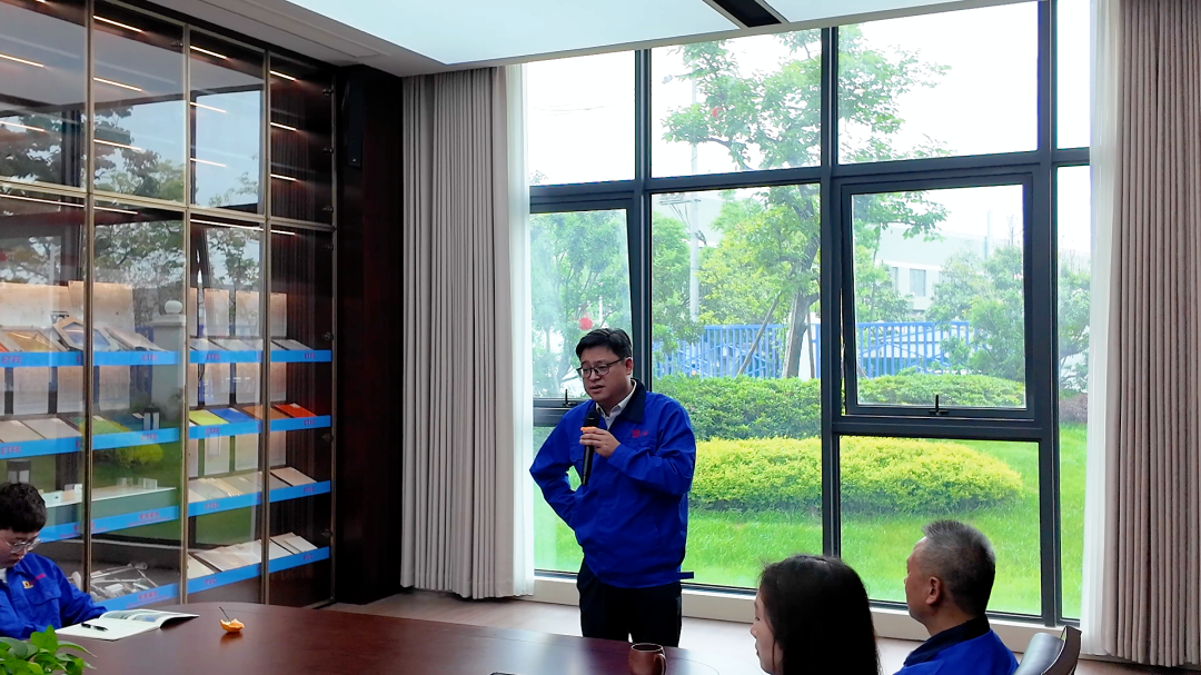 浙江萬豪空間結構集團有限公司隆重舉行“匠心傳承·共筑未來”師徒大會！