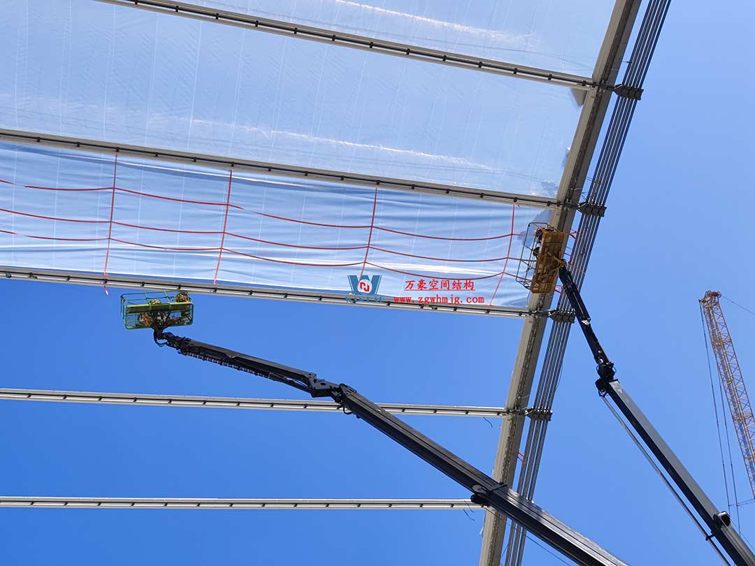 太湖之畔，華燈初上|無(wú)錫奧體中心施工加速