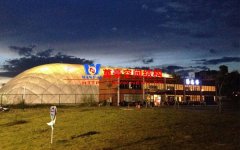 建造充氣膜羽毛球館造價(jià)要多少？充氣膜羽毛球館投資費(fèi)用要500萬(wàn)？